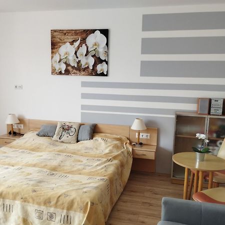 Nyugalom Apartman Залакарос Екстериор снимка